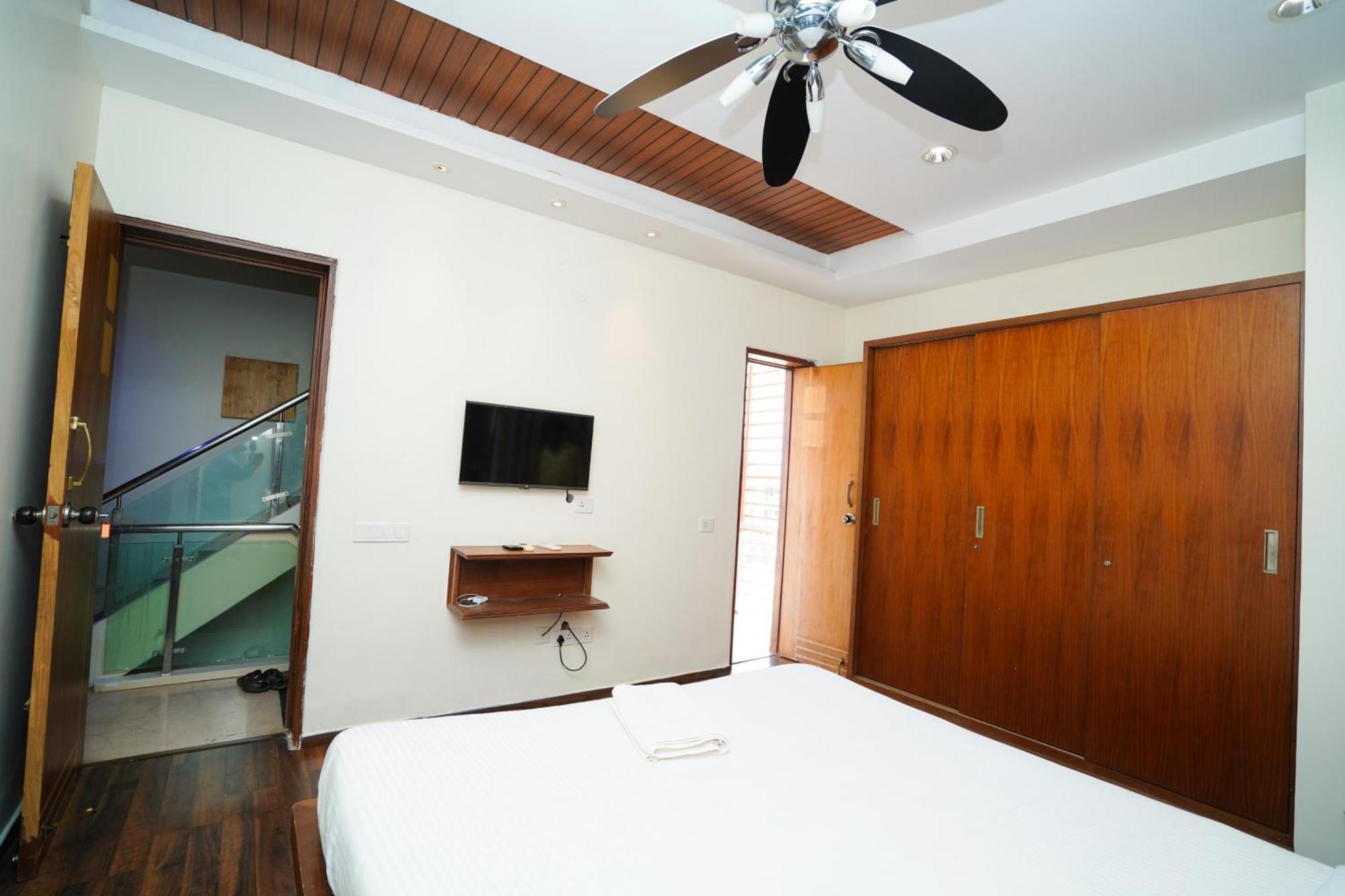 Golden Villa - Duplex House With Private Theater - Near To Alipiri And Bhudevi Ttd Ticket Counter And Kapilateertham Tirupati Exterior foto