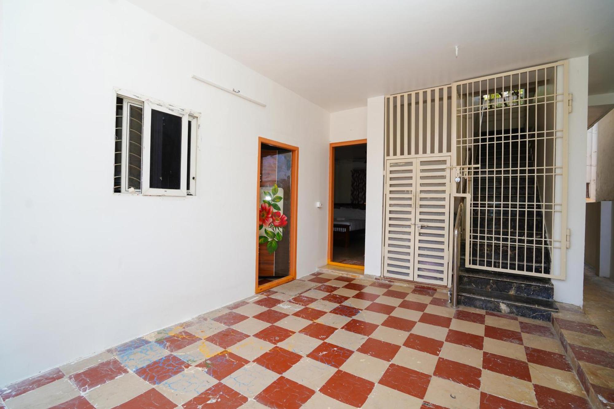 Golden Villa - Duplex House With Private Theater - Near To Alipiri And Bhudevi Ttd Ticket Counter And Kapilateertham Tirupati Exterior foto