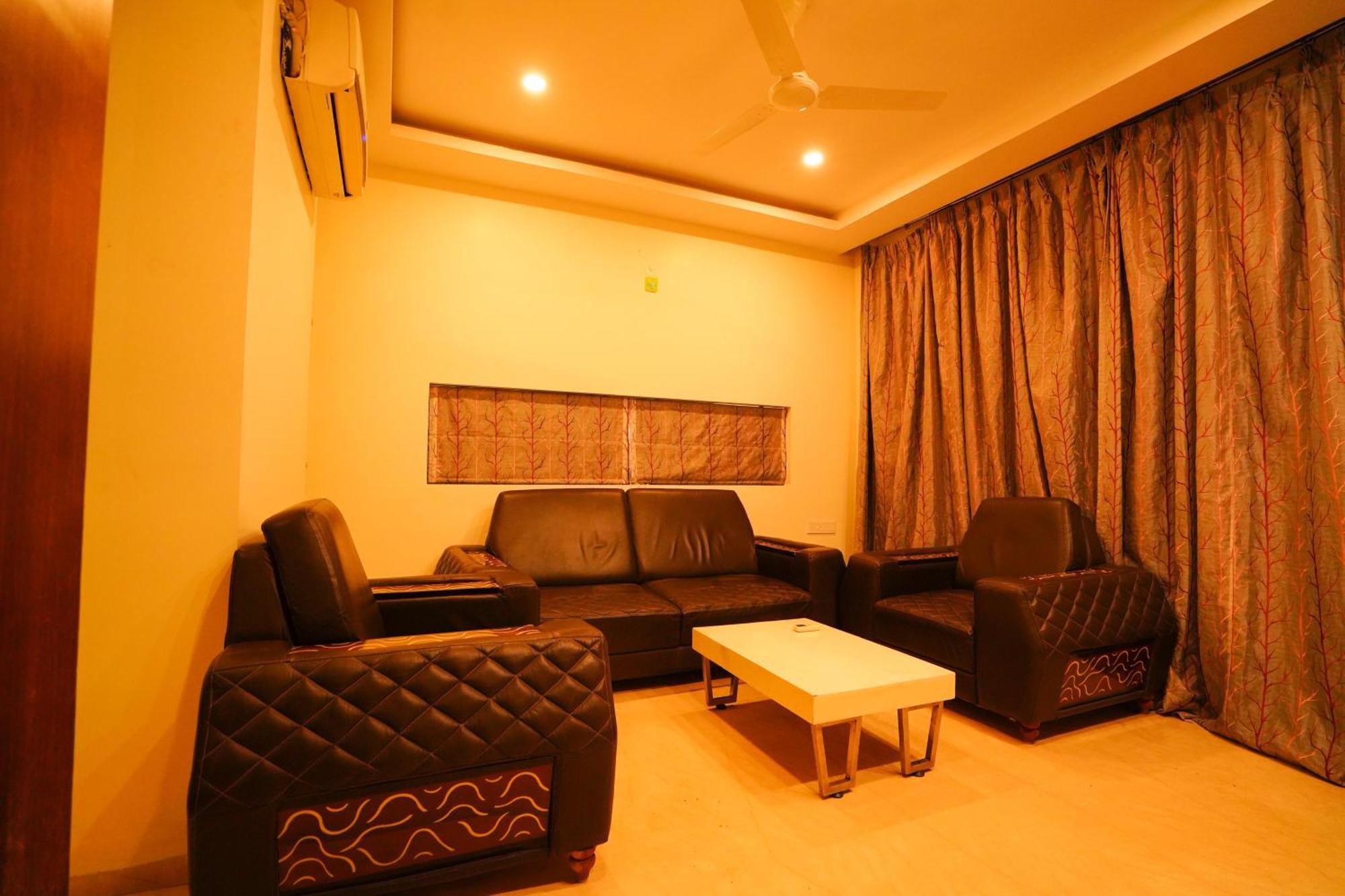 Golden Villa - Duplex House With Private Theater - Near To Alipiri And Bhudevi Ttd Ticket Counter And Kapilateertham Tirupati Exterior foto